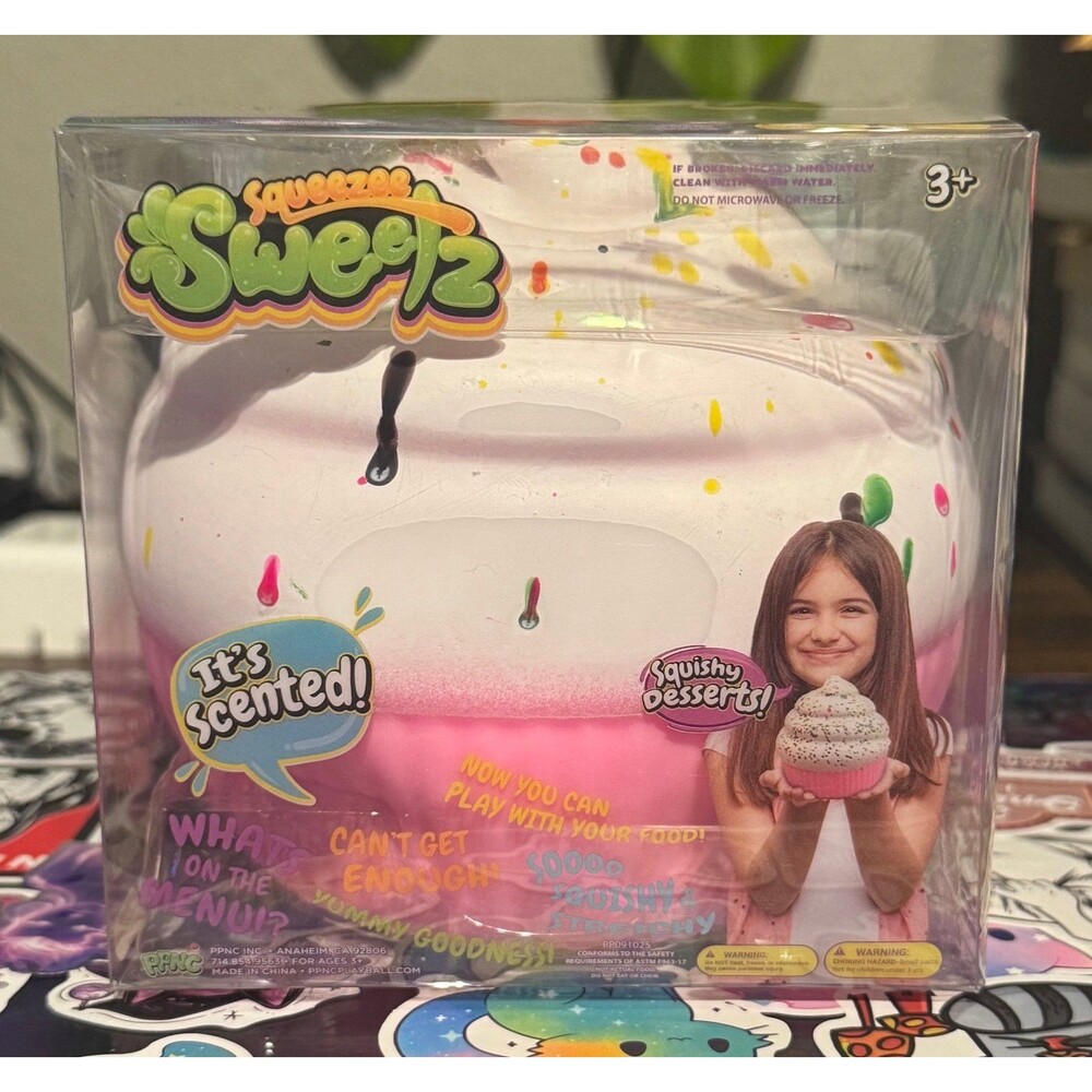 Squeeze Sweetz Scented Squishy Dessert Cupcake Tactile Squeeze Toy colors vary